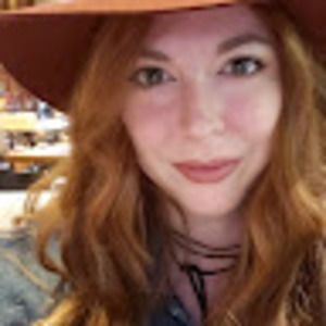 Meet your Posher, Dee